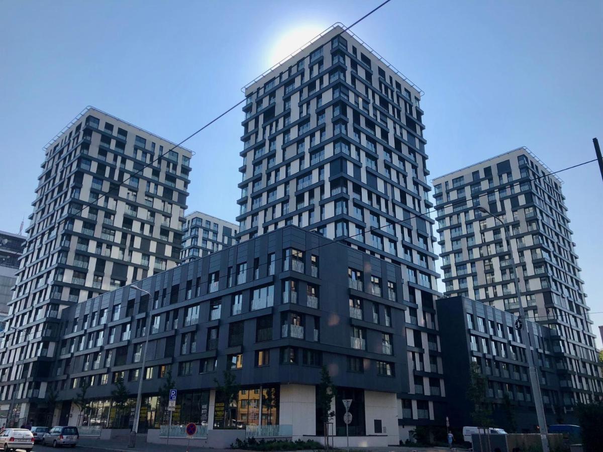 Centrum Park Apartment+ Прага Екстериор снимка